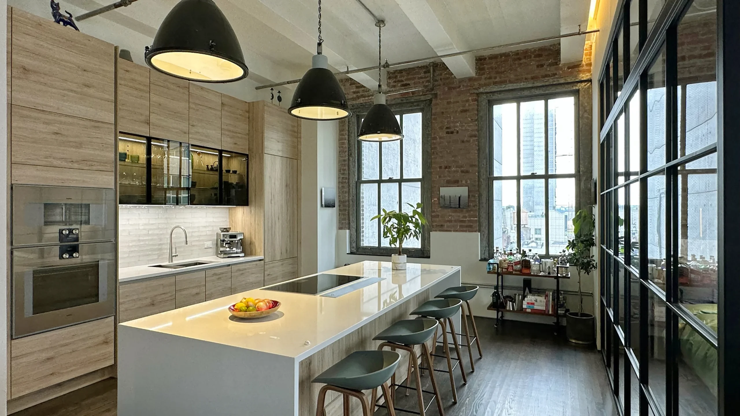 W 37th St Loft 10 - 4000 x 2250